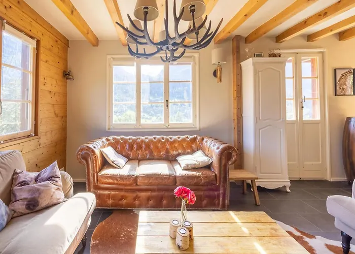 8p In The Mountains Near Area Holiday home *