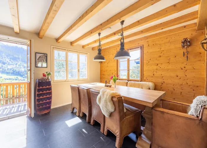 8p In The Mountains Near Area بيت للعطل