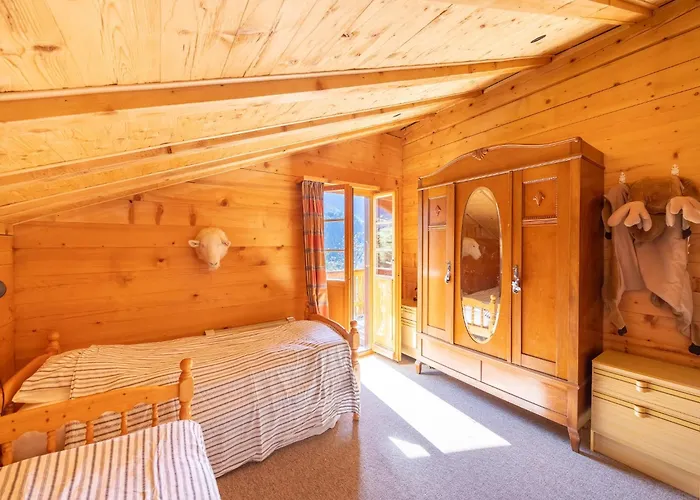 8p In The Mountains Near Area بيت للعطل