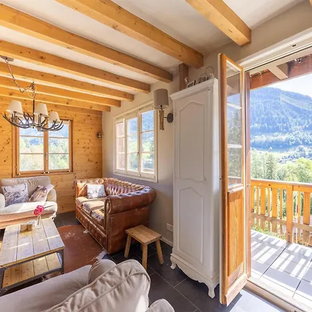 8p In The Mountains Near Area Holiday home Fiesch